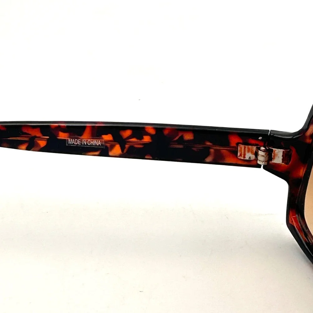 Liz Claiborne liz claiborne